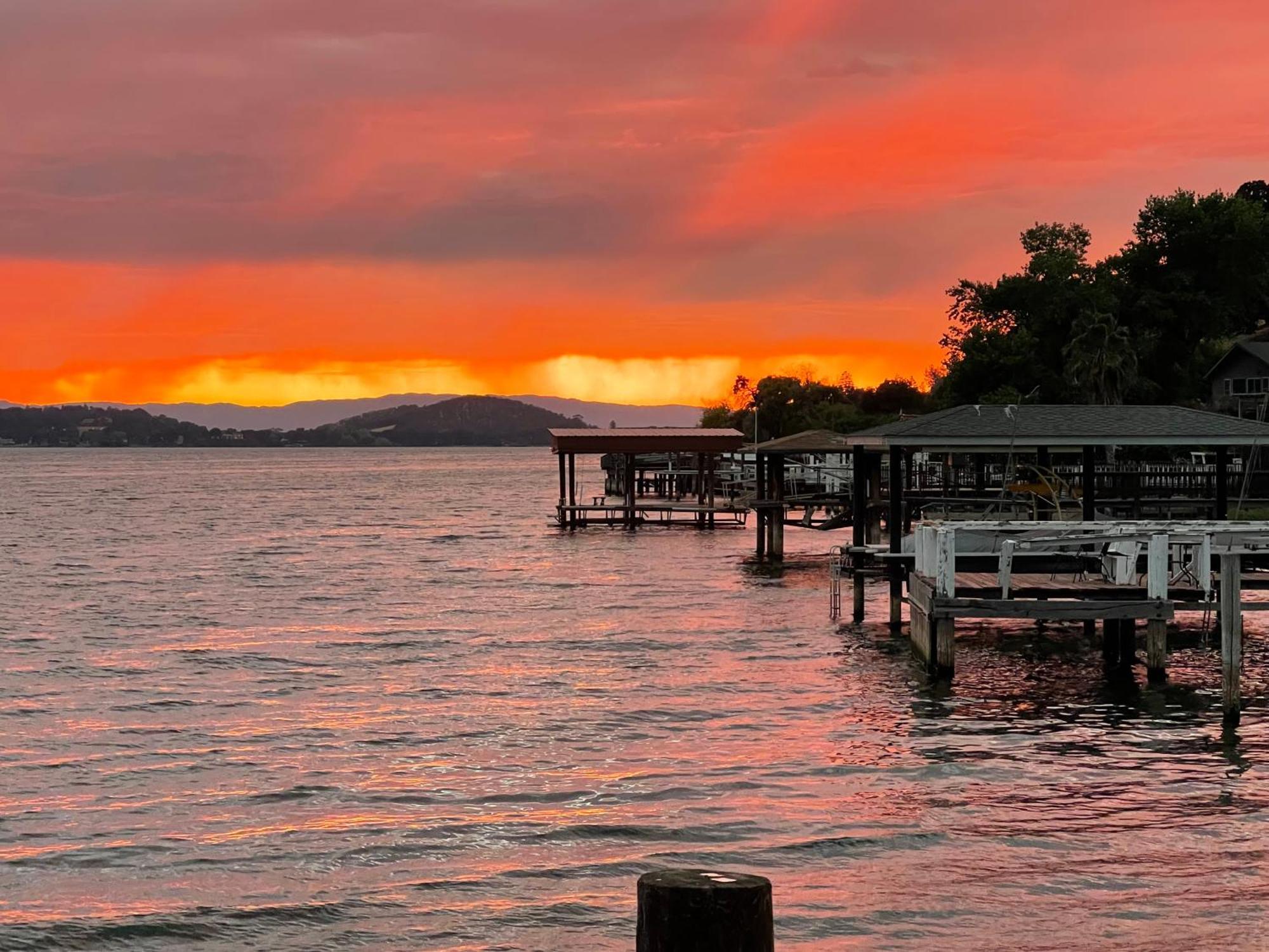 Omeo Clearlake Oaks Glenhaven Экстерьер фото